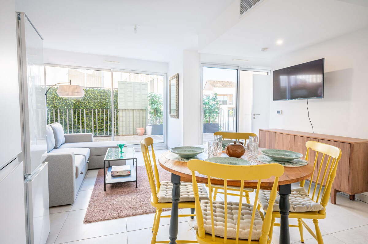 Open-plan living and dining area